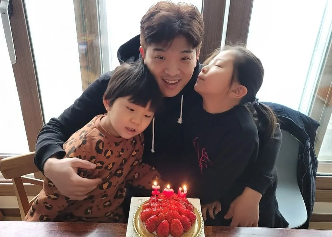 ‘Digeruni’ Cef Amatur Kerana Karakter Tegas & Serius, Cef Anh Sung Jae Pernah Masuk Tentera & Bapa Penyayang 2 Anak!