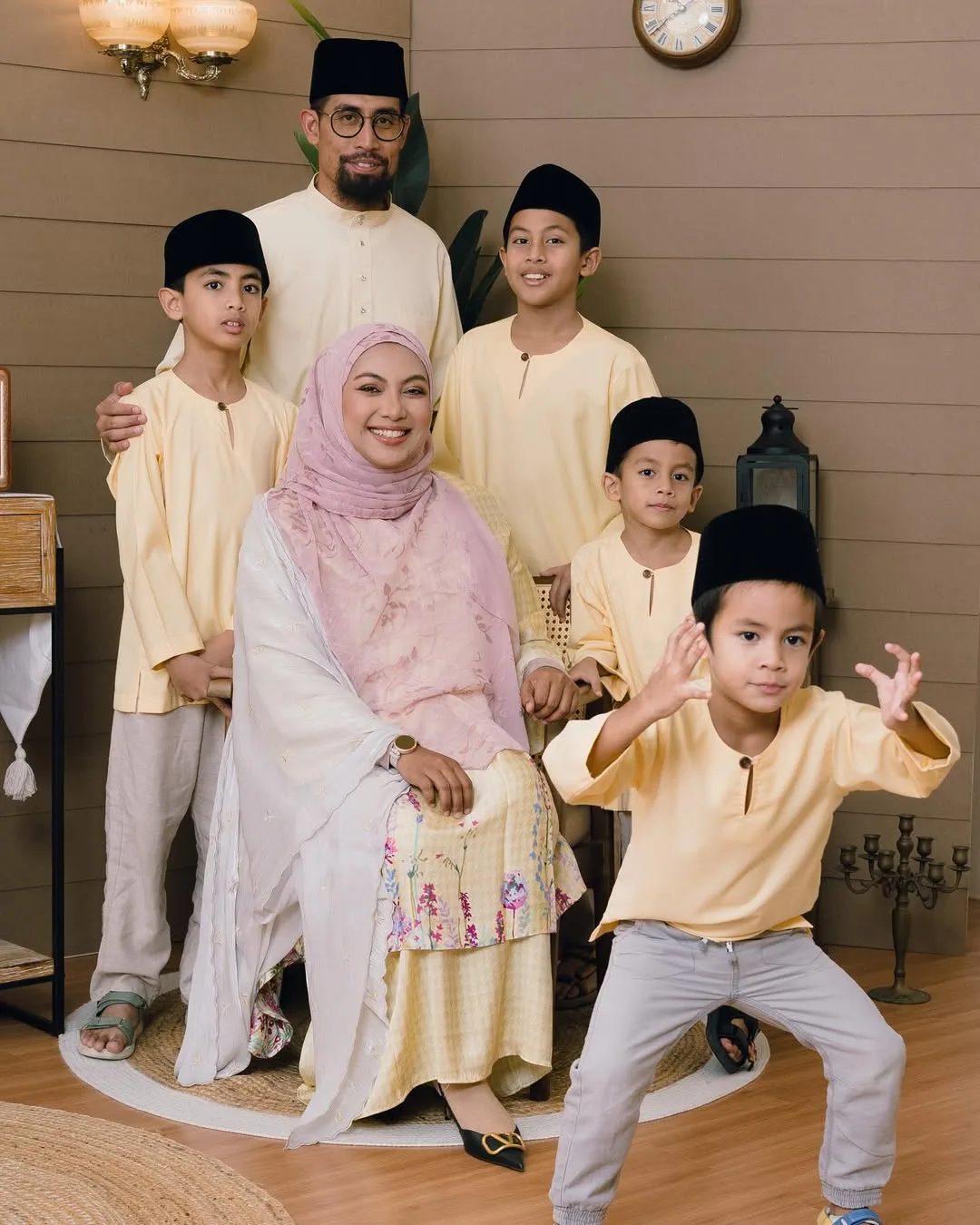 13 Tahun Bahagia Hidup Bersama, Dr Husna Zahry Isteri Jelita Ustaz Don Daniyal & Ibu 4 Anak Lelaki!