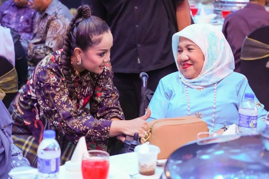 Dibesarkan Ibu Tunggal & OKU, Mimi Fly Kenang Pengorbanan Ratu Hati “Mimi Sangat Sayangkan Mama!”
