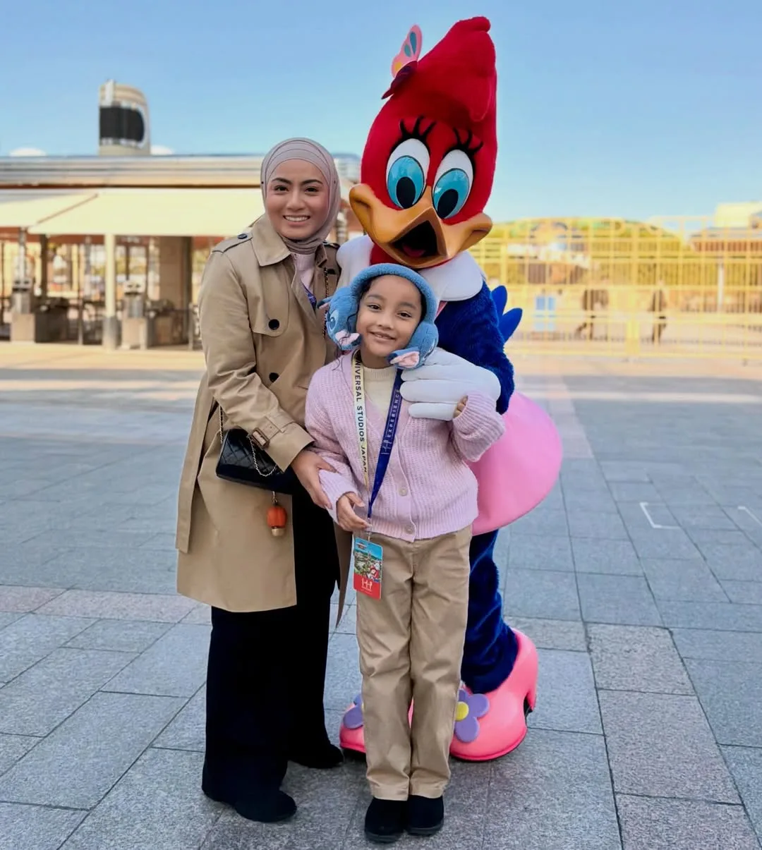 Wan Maryam Injak Usia 8 Tahun, Mawar Karim Bahagia Ada Puteri Kesayangan & Bawa Anak Bercuti Di Jepun!