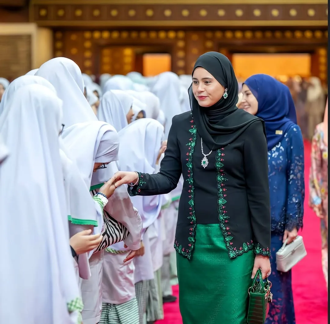 Meniti Usia 39 Tahun, Pengiran Anak Sarah Aktif Derma Darah & Ikuti Perlumbaan Kecergasan!