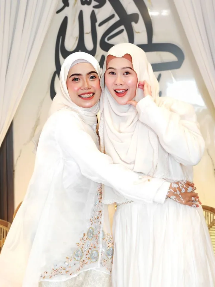 Dr Fie Tawfek ‘Move On’, Terima Banyak Tawaran Lepas Bercerai & Berjaya Miliki Kereta Baru! 18 Dr Fie Tawfek ‘Move On’, Terima Banyak Tawaran Lepas Bercerai & Berjaya Miliki Kereta Baru!