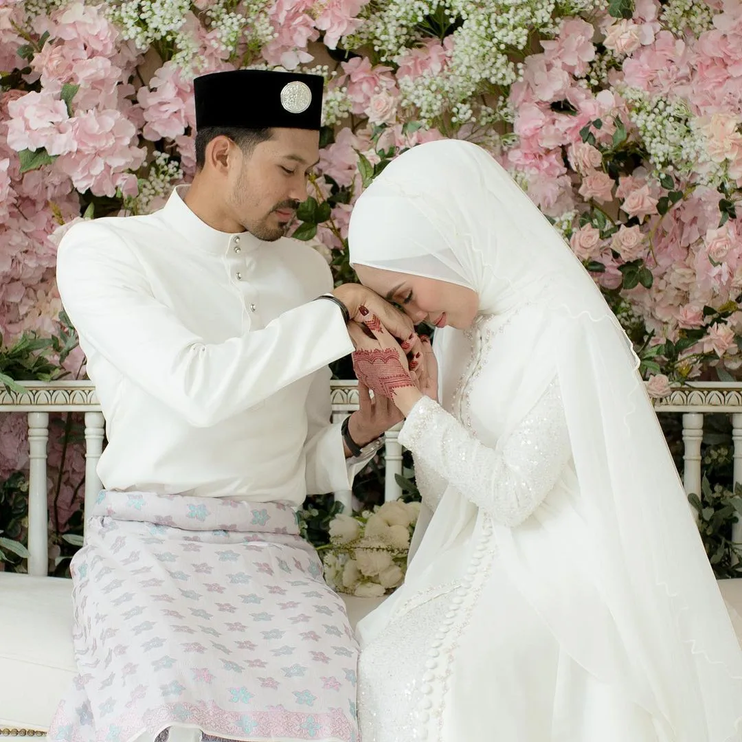 3 Tahun Kahwin, Datuk Latif Romly Kini Bergelar Bapa & Isteri Selamat Bersalin Anak Perempuan!