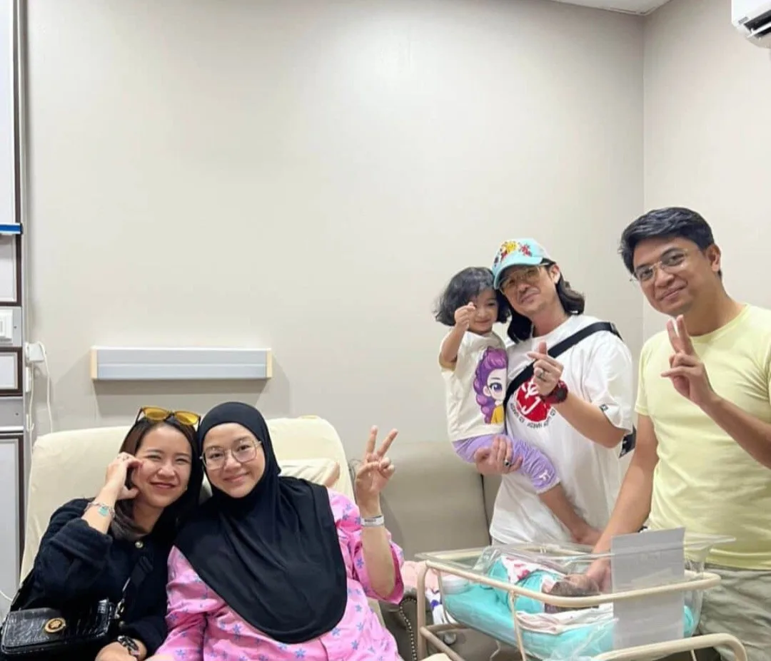 Bertambah Lagi Ahli Keluarga, Pelakon Gerak Khas Sheera Iskandar Timang Anak Kedua!