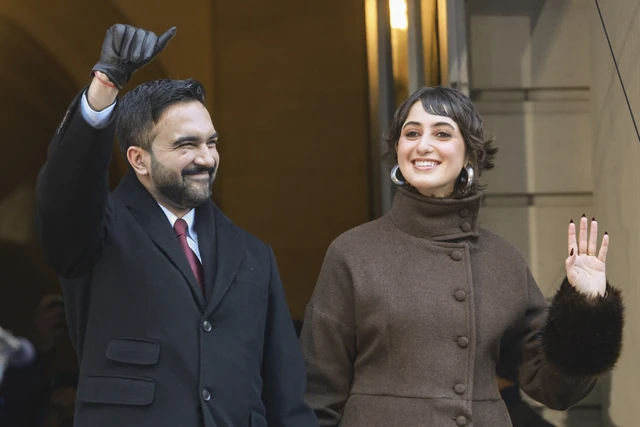 Gen Z Muslim Pertama Jadi First Lady New York, Rama Duwaji Saksi Suami Angkat Sumpah Datuk Bandar 11 Gen Z Muslim Pertama Jadi First Lady New York, Rama Duwaji Saksi Suami Angkat Sumpah Datuk Bandar