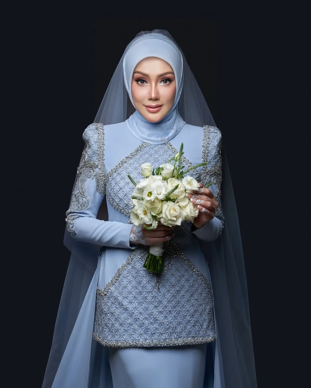 Macam Tak Menua! Ramping Persis Ratu Cantik & Berseri Sejak Kahwin, Erra Fazira Genap Usia 52