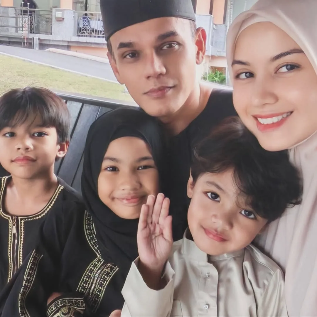 “Sayang, Selamat Hari Kita!” Datuk Yusry & Datin Lisa Surihani Rai Anniversary Ke-14 Penuh Syukur Dalam Bulan Ramadan