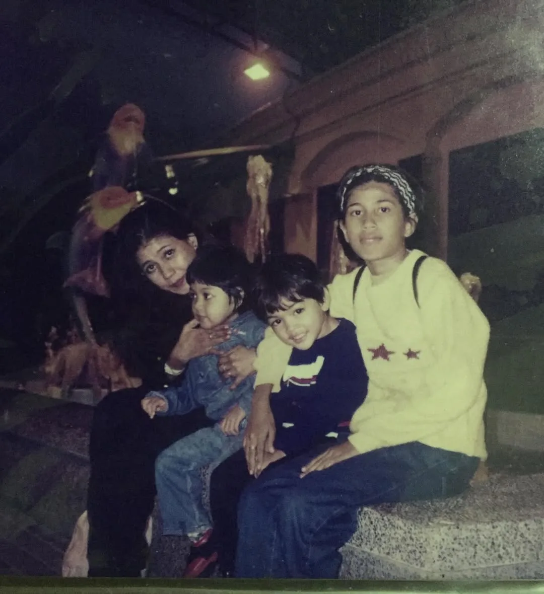 Foto Masa Kecil Raih Tumpuan, Eyka Farhana Genap Usia 31 & Bahagia Jadi Isteri Pemain Bola Sepak!