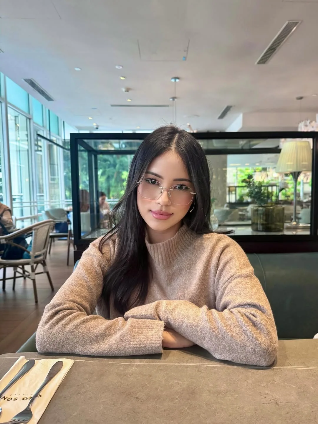 Berusia 25 Tahun & Graduan Perakaunan, Azeva Natassha Ikut Jejak Langkah Ibu Bapa Dalam Dunia Seni!