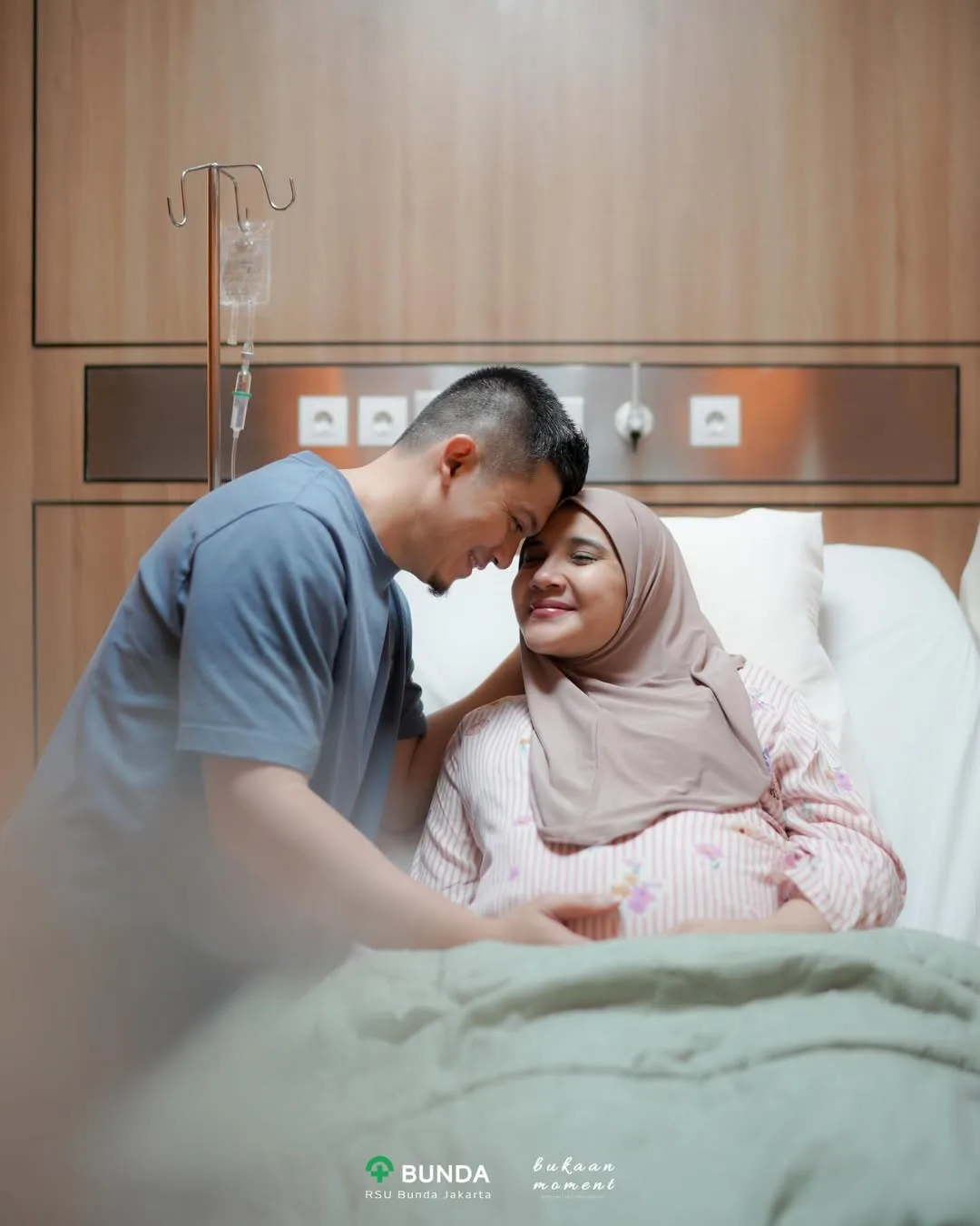 Buat Rawatan IVF Untuk Hamil, Zaskia Sungkar & Irwansyah Syukur Timang Anak Lelaki Kedua, “Semoga Jadi Anak Soleh”