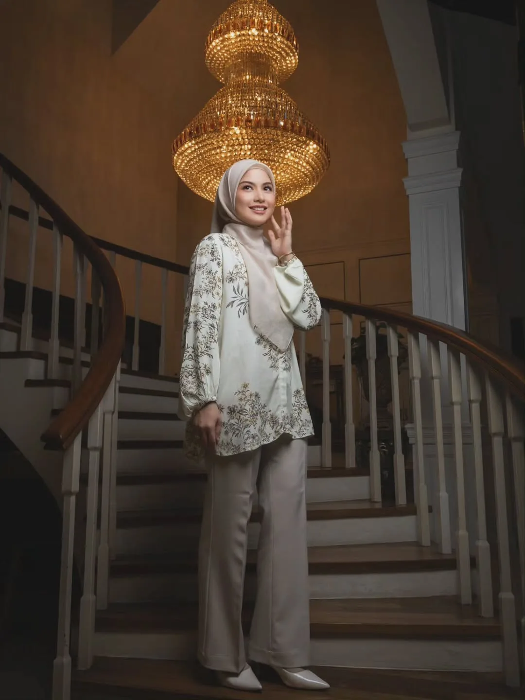 “Sayang, Selamat Hari Kita!” Datuk Yusry & Datin Lisa Surihani Rai Anniversary Ke-14 Penuh Syukur Dalam Bulan Ramadan