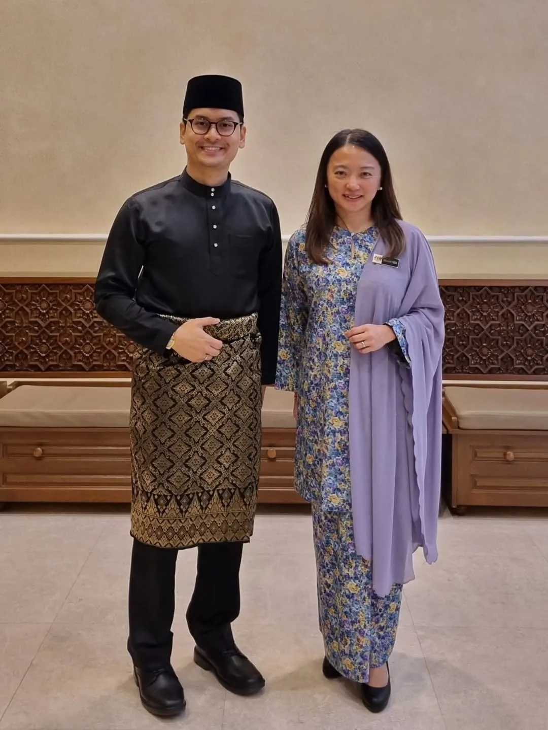 Dilantik Menteri Belia & Sukan, Dr Taufiq Johari Bahagia Di Sisi Dr Fathiya & Timang Cahaya Mata Sulung Tahun Lalu!