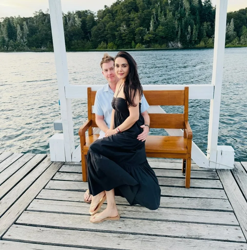 ‘Gorgeous At 51!’ Macam Tak Dimamah Usia, Preity Zinta Genap Usia 51 Tahun & Ibu Sepasang Anak!