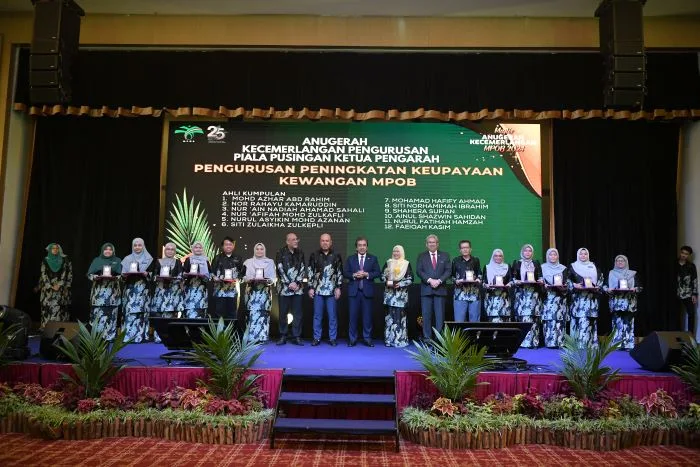 Anak Pesawah Kini Pemimpin MPOB, Ruba’ah Masri Tegas Berkhidmat Hampir 30 Tahun