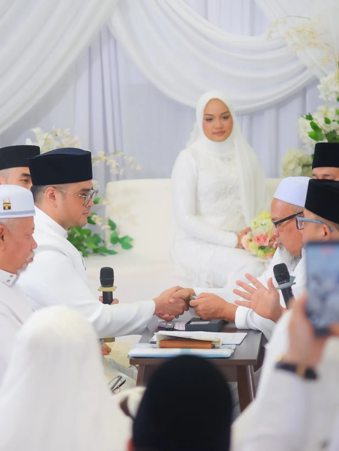 ‘Berserinya Ibu Pengantin!’ Datuk Ziela Jalil Terima Menantu, Majlis Perkahwinan Megat Jufri Raih Tumpuan