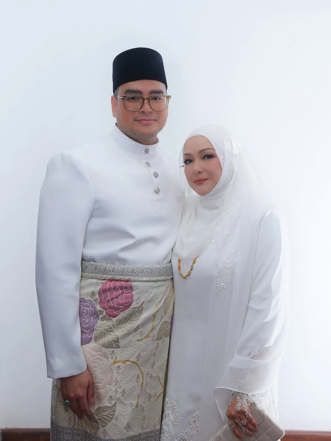 ‘Berserinya Ibu Pengantin!’ Datuk Ziela Jalil Terima Menantu, Majlis Perkahwinan Megat Jufri Raih Tumpuan