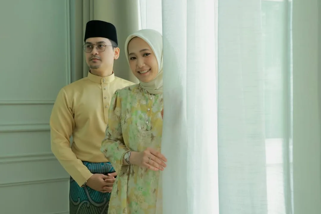 Dilantik Menteri Belia & Sukan, Dr Taufiq Johari Bahagia Di Sisi Dr Fathiya & Timang Cahaya Mata Sulung Tahun Lalu!