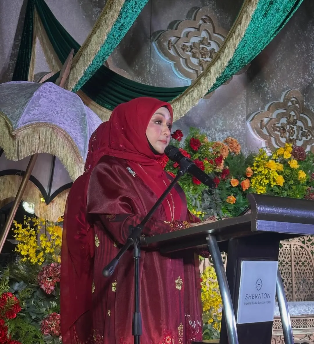 ‘Berserinya Ibu Pengantin!’ Datuk Ziela Jalil Terima Menantu, Majlis Perkahwinan Megat Jufri Raih Tumpuan