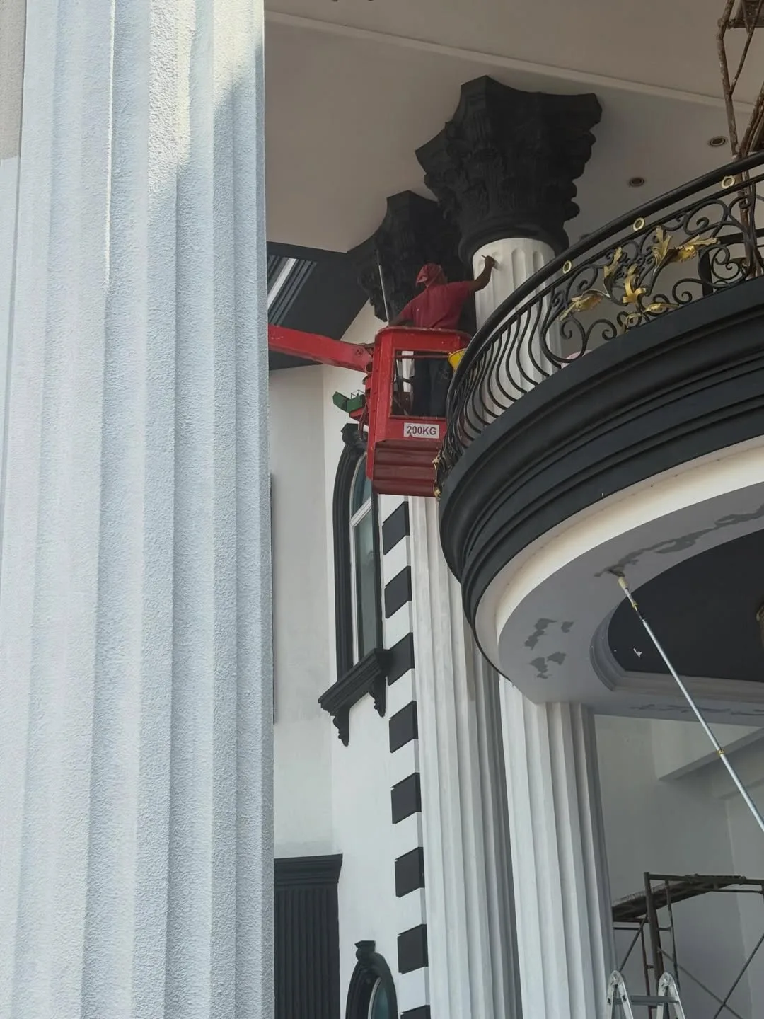 Kos Cecah RM250K, Datuk Seri Aliff Syukri Dedah Kali Pertama Cat Rumah Lepas Hampir 10 Tahun Diami Rumah Agam!