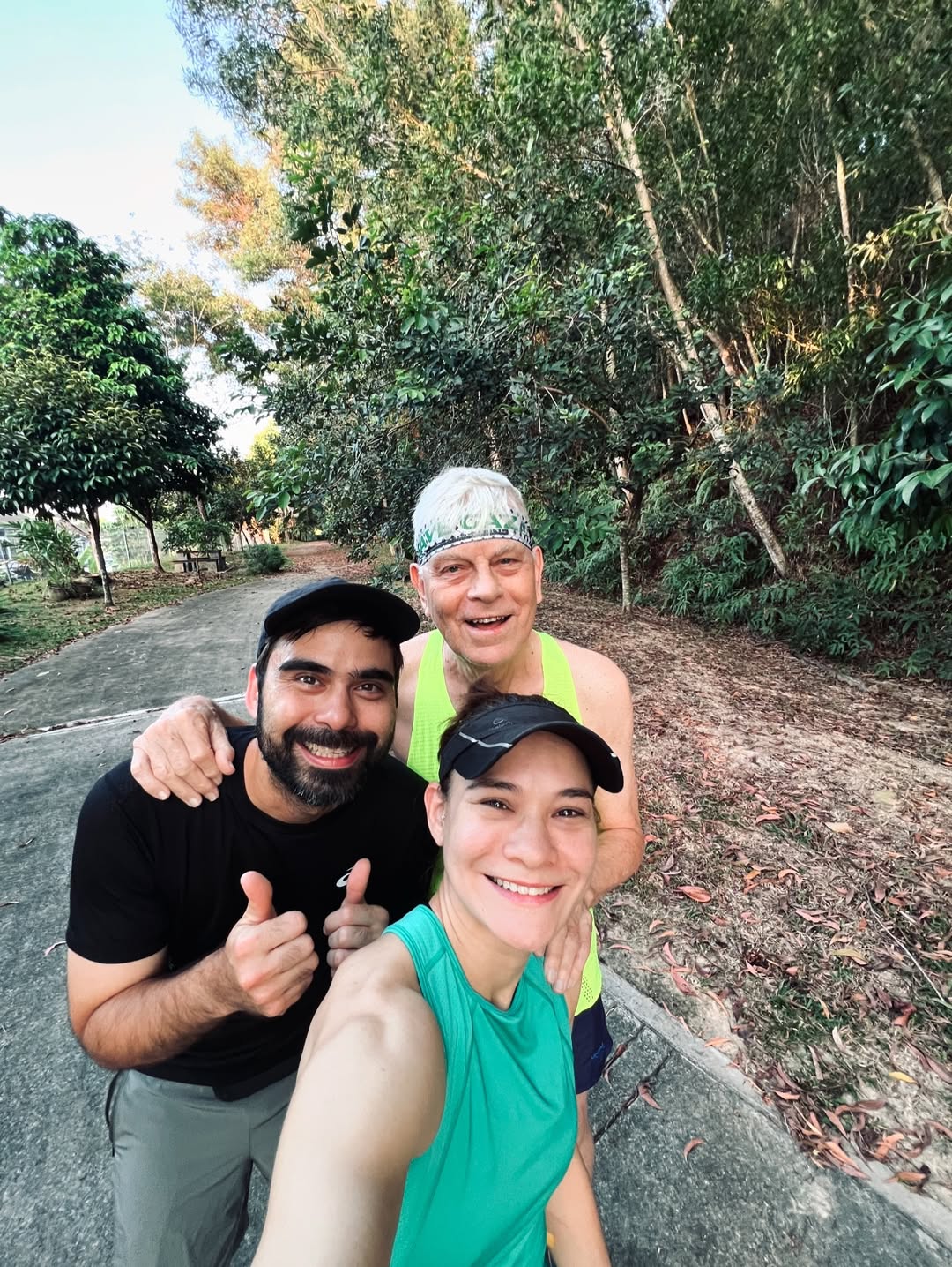 ‘Fit’ Usia 45, Aishah Sinclair Aktif Sertai Larian, Hiking & Pernah Daki Everest Base Camp!