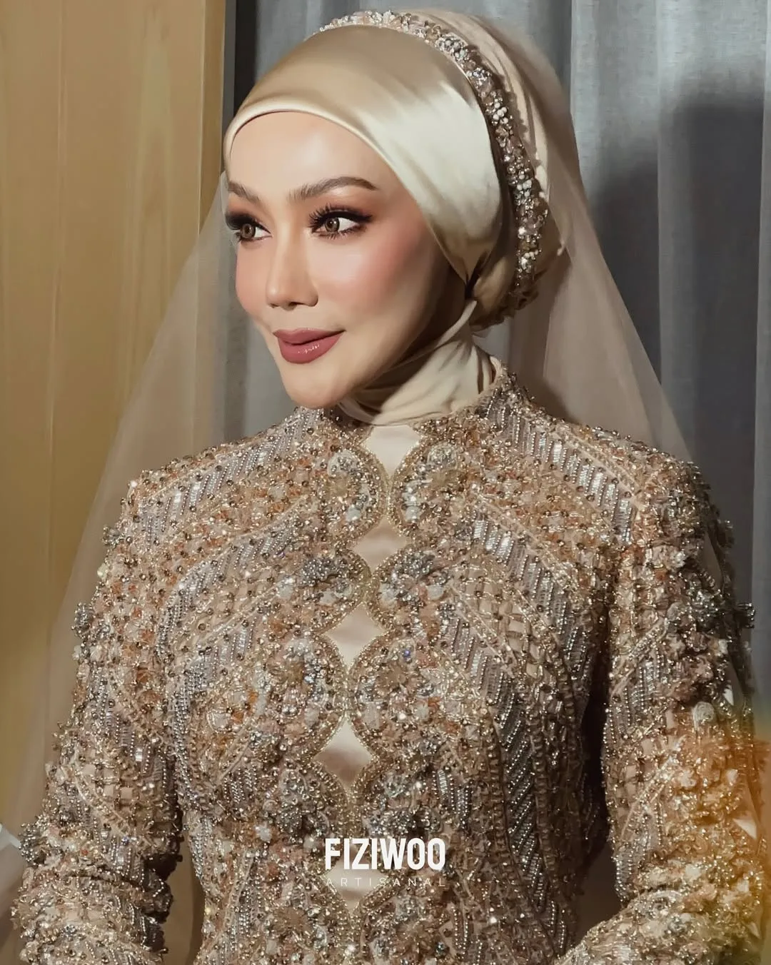 Macam Tak Menua! Ramping Persis Ratu Cantik & Berseri Sejak Kahwin, Erra Fazira Genap Usia 52