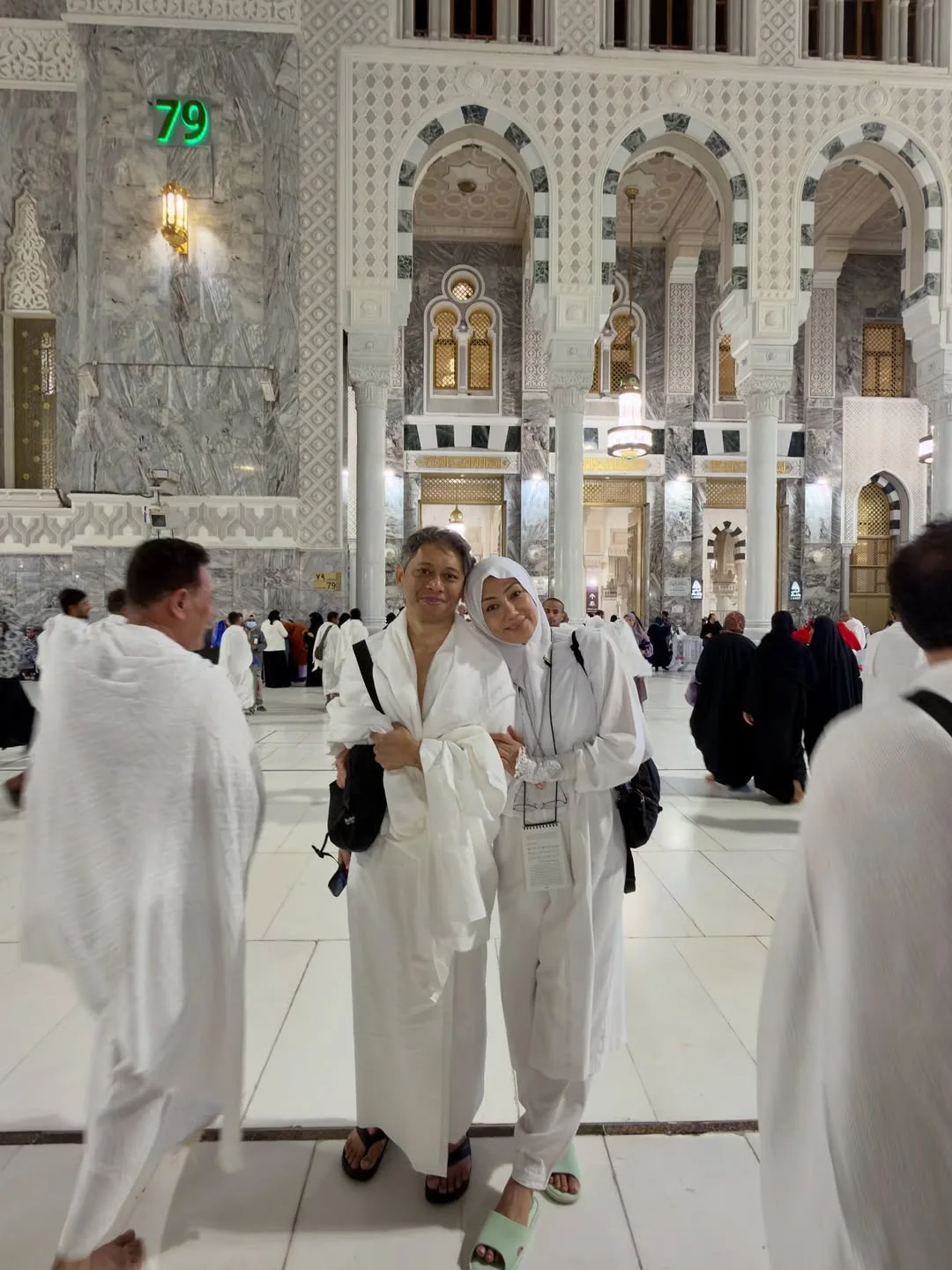 Macam Tak Menua! Ramping Persis Ratu Cantik & Berseri Sejak Kahwin, Erra Fazira Genap Usia 52