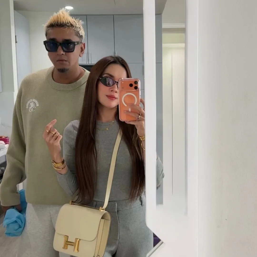 Pak Azad Cecah 50 Tahun, Jam Cartier Hadiah Penuh Makna Daripada Eira Syazira