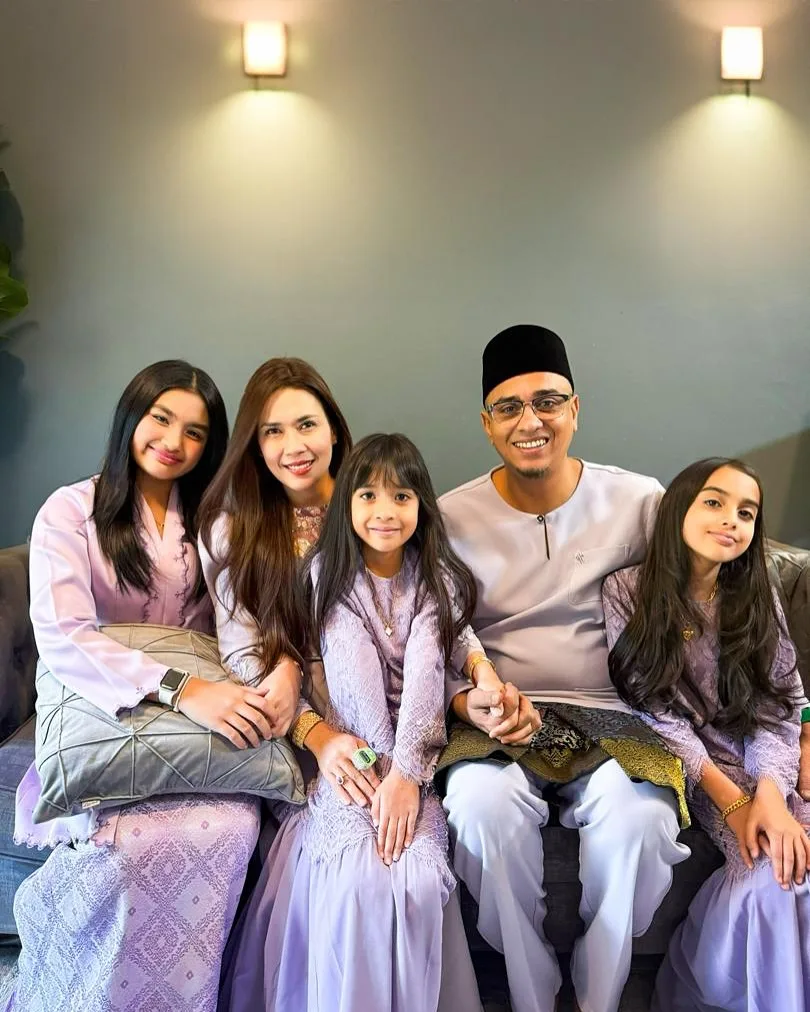 Pak Azad Cecah 50 Tahun, Jam Cartier Hadiah Penuh Makna Daripada Eira Syazira