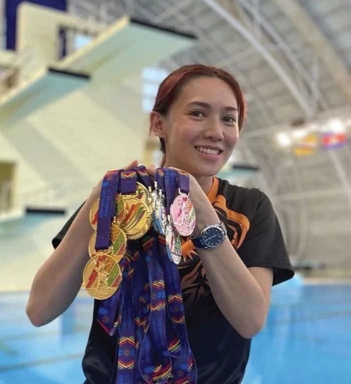 Terima Anugerah Alumni Tersohor UPM, Jasa Datuk Leong Mun Yee Masuk Olimpik 5 Kali Dihargai & Kini Jadi Ibu!