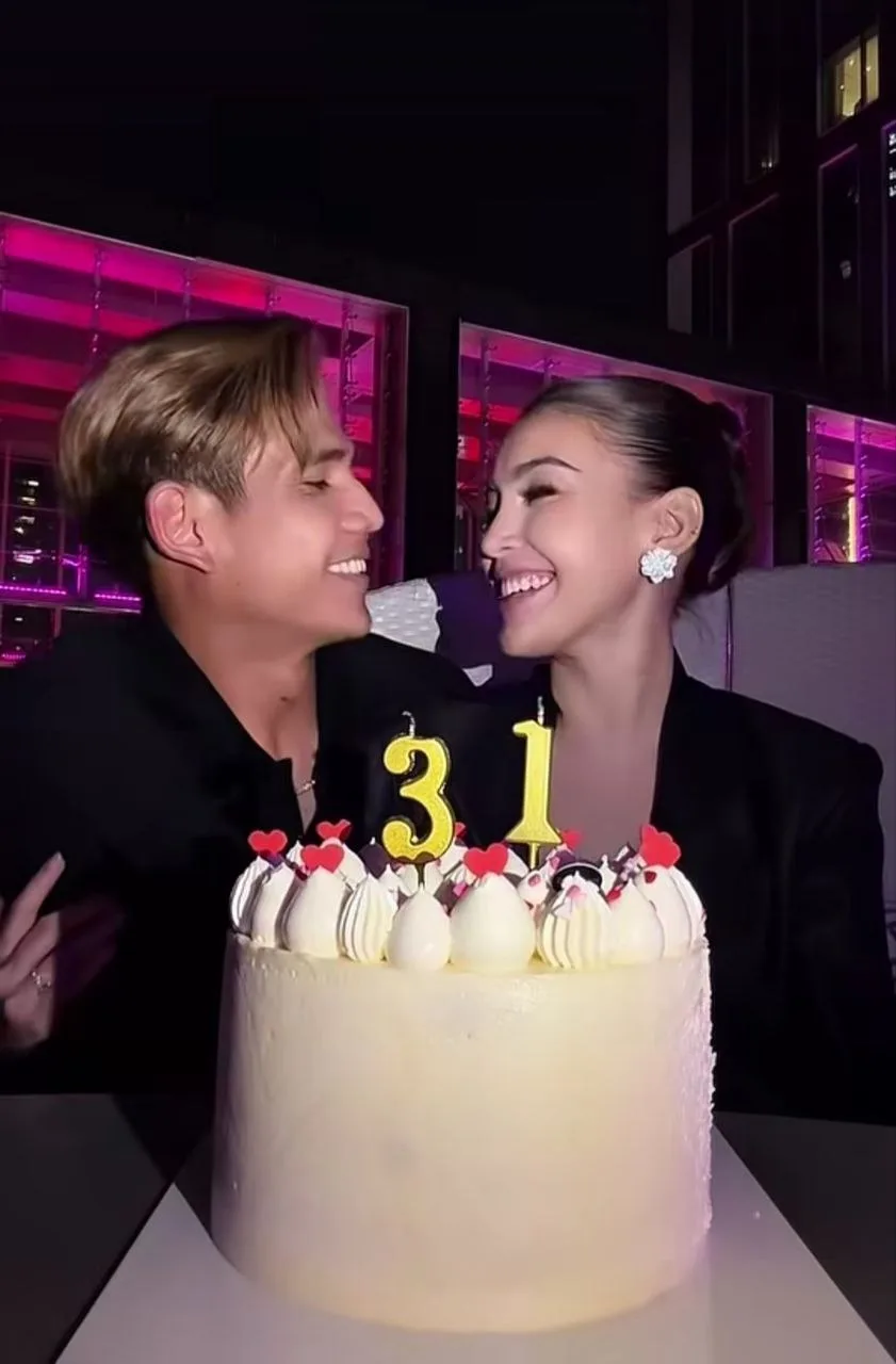 Foto Masa Kecil Raih Tumpuan, Eyka Farhana Genap Usia 31 & Bahagia Jadi Isteri Pemain Bola Sepak!