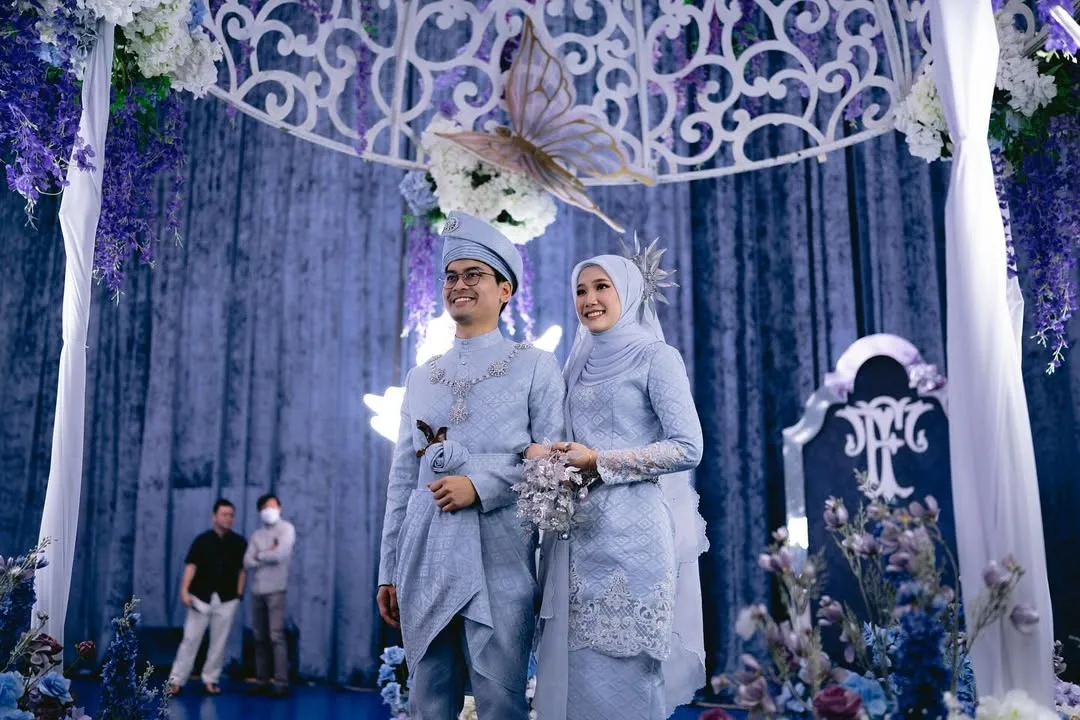 Dilantik Menteri Belia & Sukan, Dr Taufiq Johari Bahagia Di Sisi Dr Fathiya & Timang Cahaya Mata Sulung Tahun Lalu!