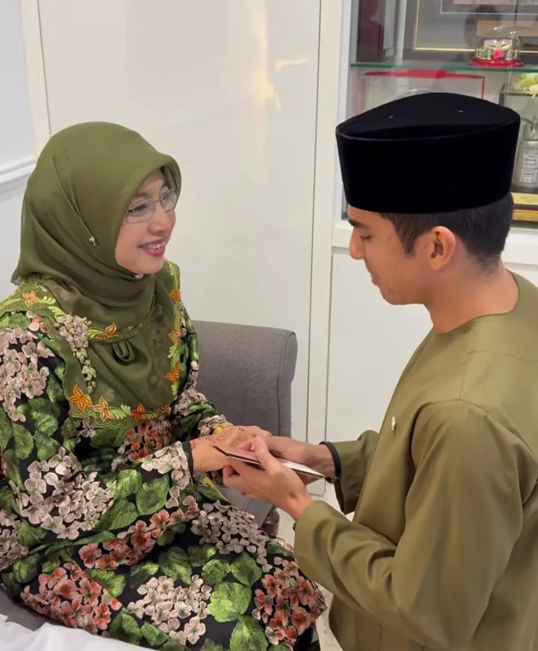 Shariffah Mahani Lembut Tutur Kata & Penuh Sifat Keibuan, Peribadi Ratu Hati Syed Saddiq Jadi Perhatian!