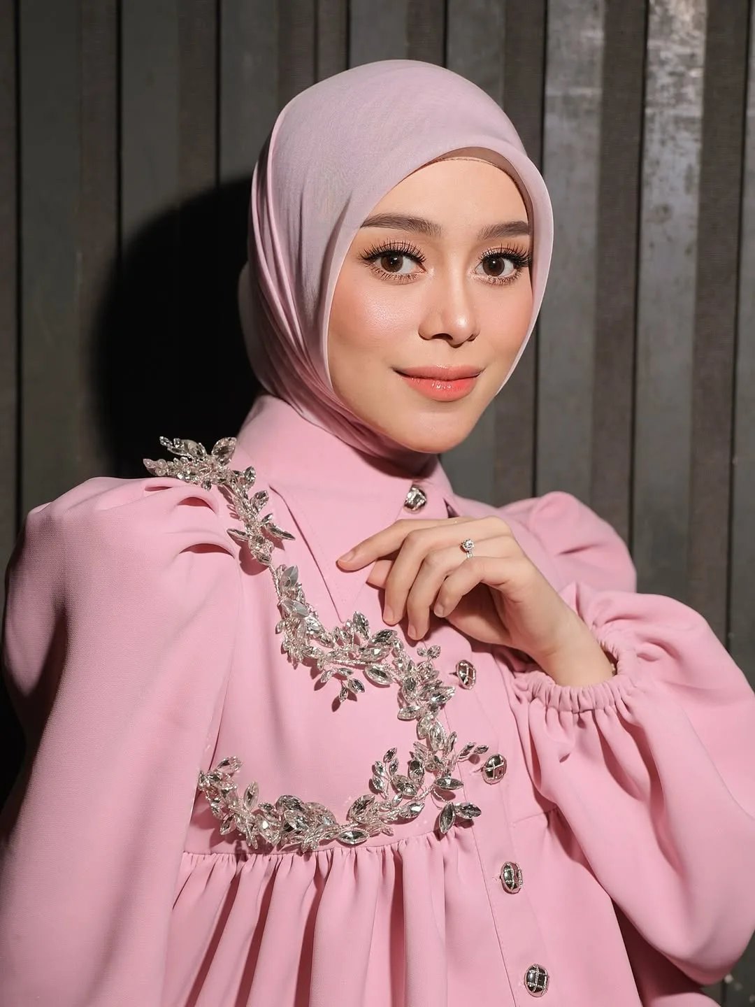 Timang Anak Ketiga Pada 5 Ramadan, Penyanyi Dangdut Indonesia Lesti Kejora Selamat Bersalin Bayi Perempuan