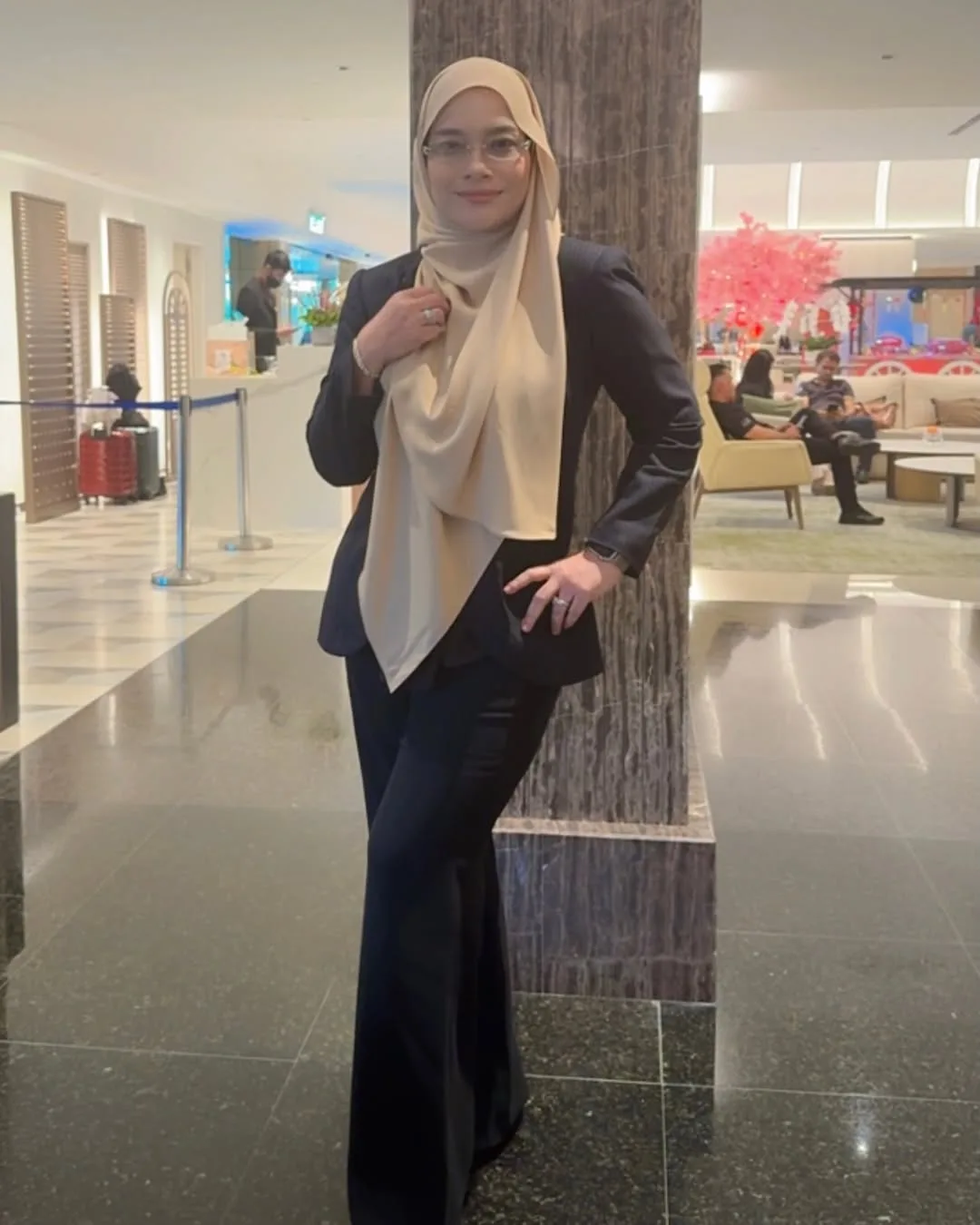 Transformasi Bariatrik Datuk Nora Ariffin, Dari Saiz XL Ke M Buat Peminat Teruja 13 Transformasi Bariatrik Datuk Nora Ariffin, Dari Saiz XL Ke M Buat Peminat Teruja