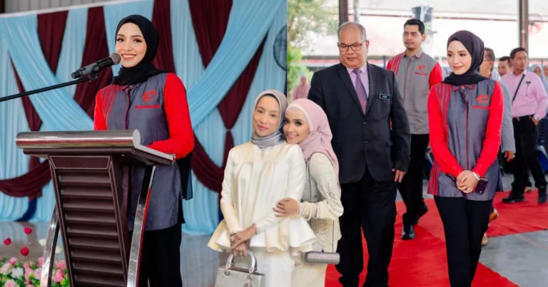 Ummi Nazeera Jadi Wakil Ibu Beri Sumbangan Zakat Kepada Sekolah