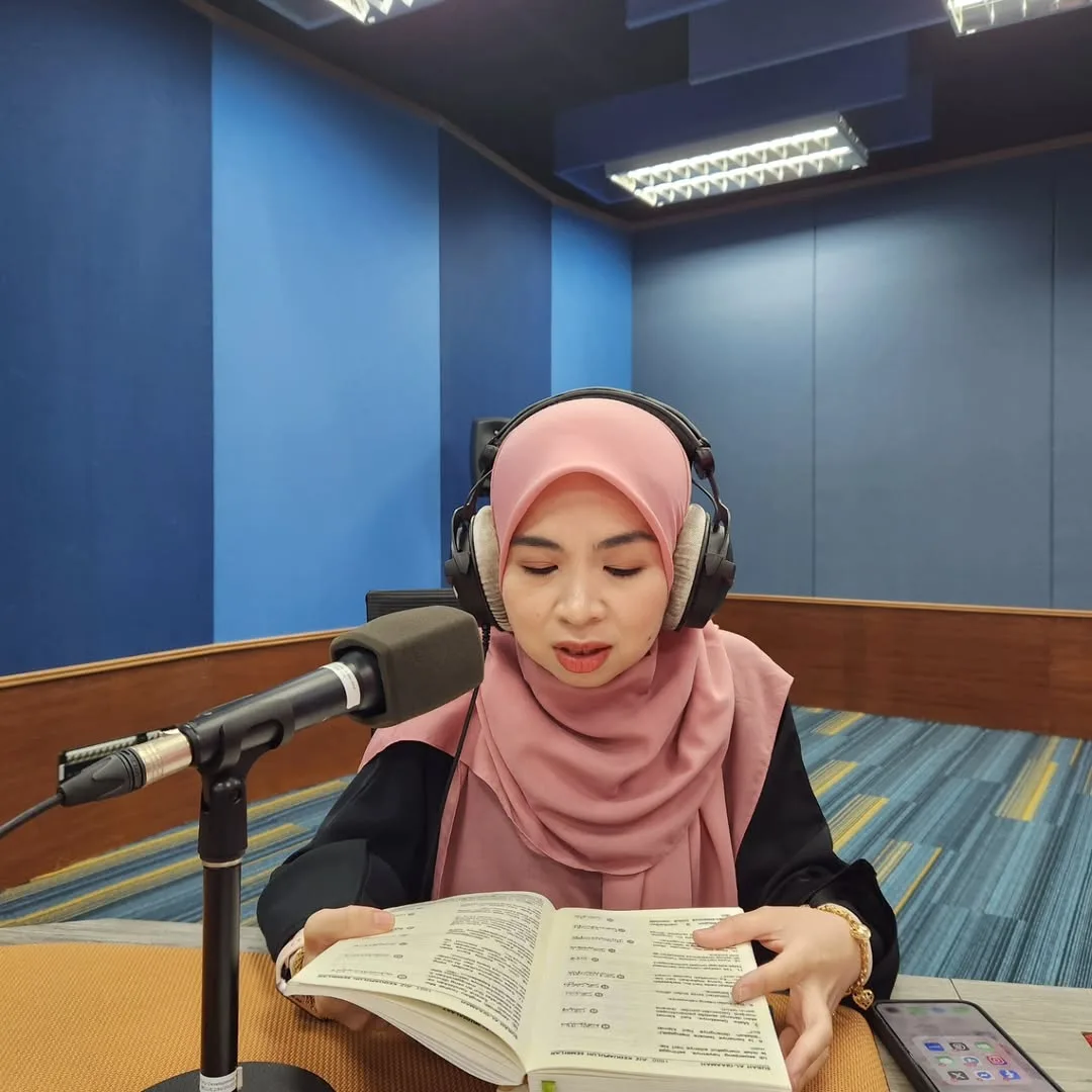 “Kulitnya Makin Pudar Tapi Tetap Berguna Sampai Hari Ini,” Sofizah Mousin Kongsi Naskhah Al-Quran Dijaganya Dari Zaman Belajar