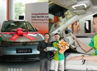 Zeekr 7X Jadi Simbol Tuah & Rezeki Tahun Baharu Cina Dato’ Seri Dr Lee Chong Wei