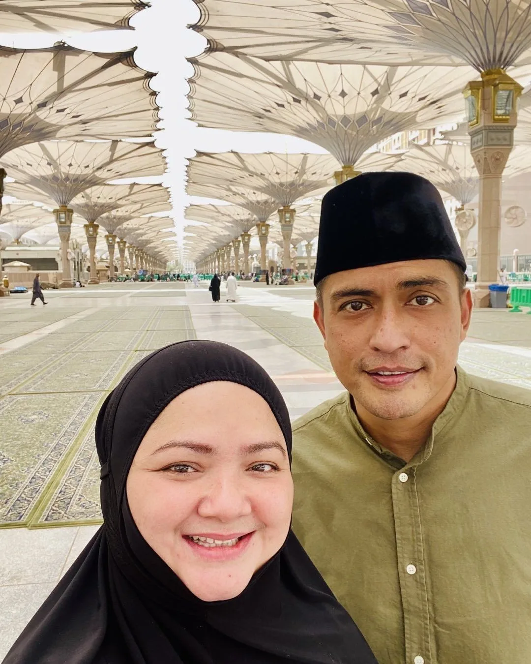20 Tahun Jadi Isteri Dato’ Adi Putra, Datin Aida Rajin Turun Padang Bantu Bisnes Suami!