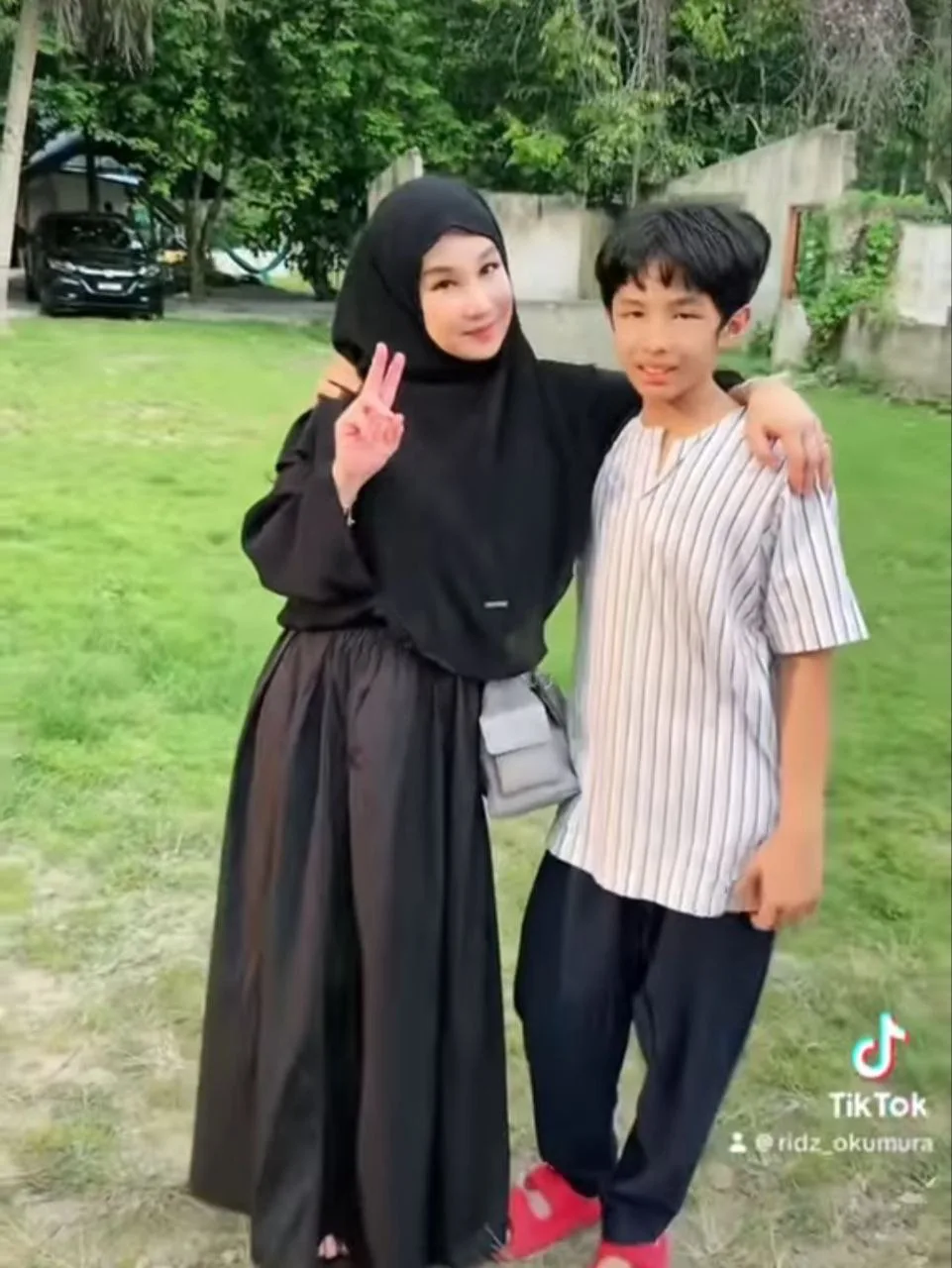 Setahun Berlalu, Ridz Okumura Sayu Kenang Arwah Akiko Okumura “Dia Isteri Yang Sangat Mulia.”