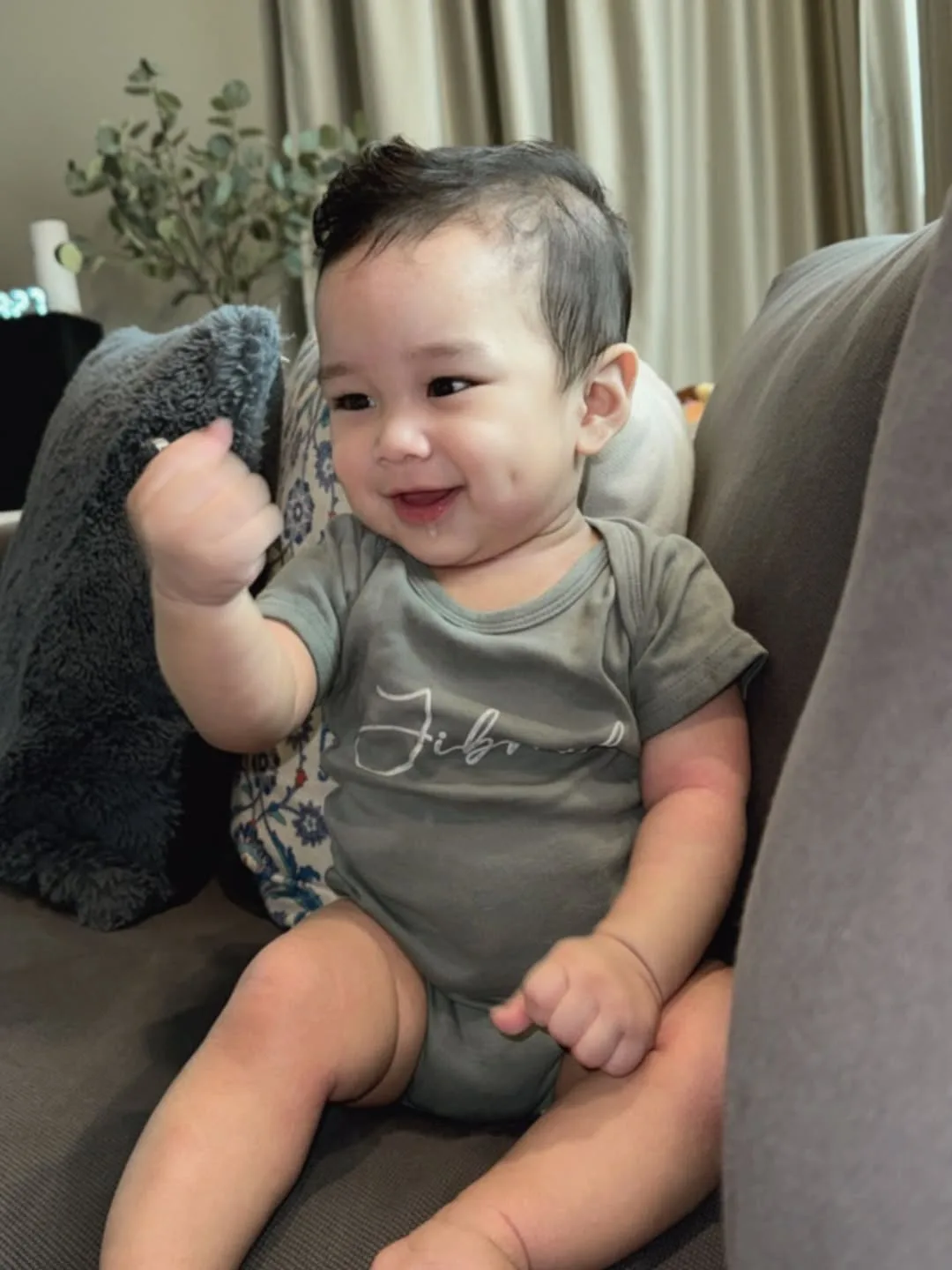 Comelnya Muhammad Jibril! Kongsi Foto Dari Bayi Sampai Sekarang, Anak Lelaki Fatin Afeefa Cecah Usia 2 Tahun