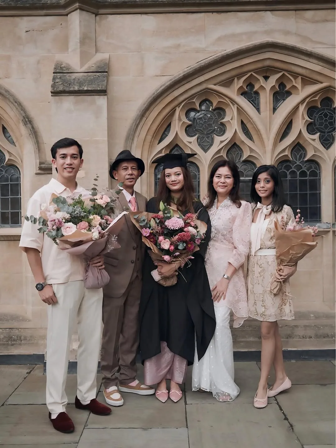 Kasih Iris Leona Genap 24 Tahun & Rai Birthday Bersama Kembar Tersayang, Wajah Andika Rees Jadi Tumpuan!