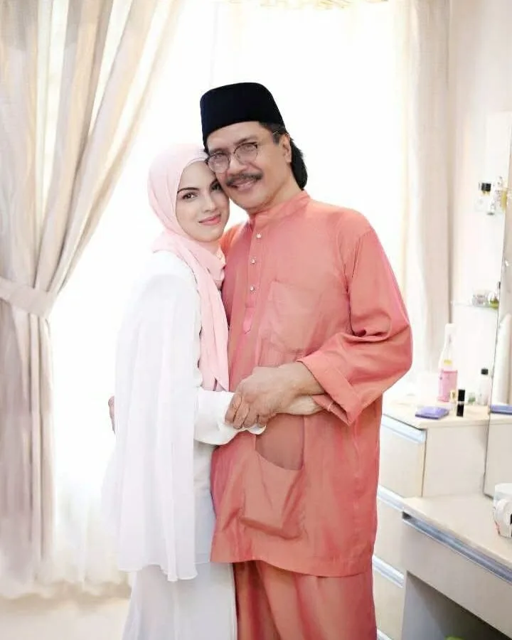 Cantik Isteri Dato’ Imuda, 16 Tahun Layari Perkahwinan Datin Zabarina Bahagia & Bergelar Ibu 2 Anak!