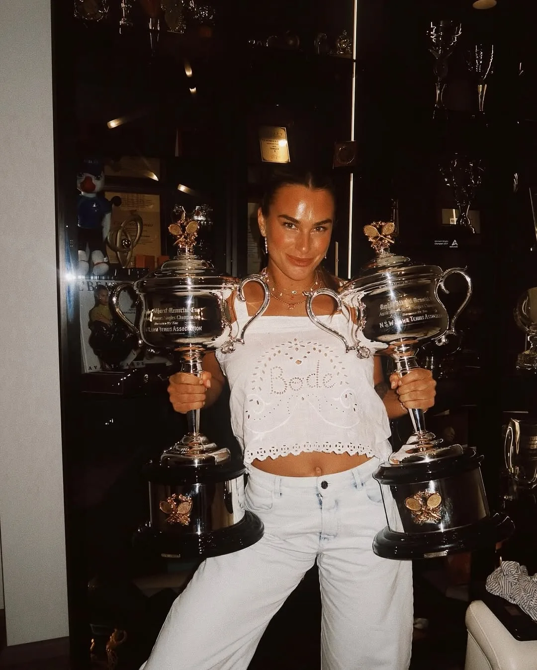 Miliki Ketinggian 182 cm & Mendiang Bapa Atlet Hoki Ais, Aryna Sabalenka Dinobat ‘Sportswoman of The Year’!