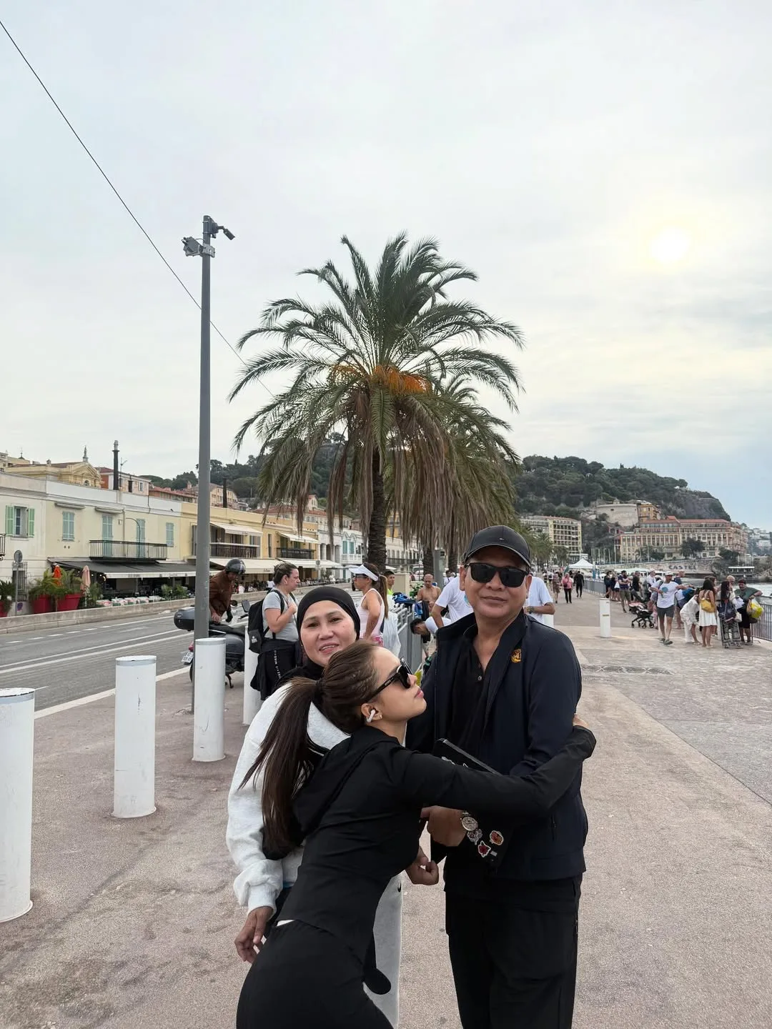 Sering Tersenyum & Mesra, Populariti Anak Kian Meningkat Eina Astillah Selesa Low Profile!