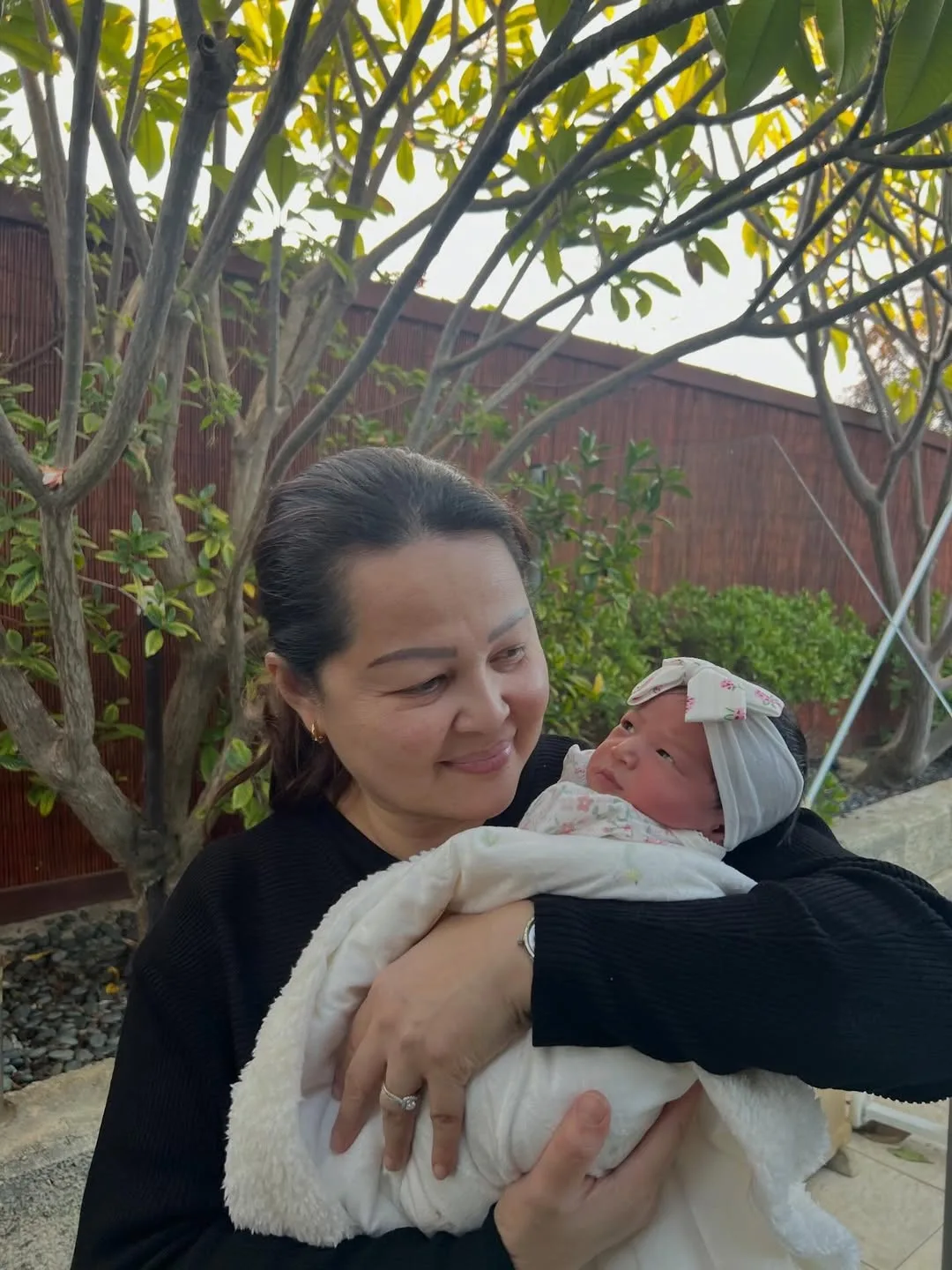 Zahirah MacWilson Warisi Genetik Cantik Ibu, Luah Rindu Buat Syurganya Maslinda Yusoff