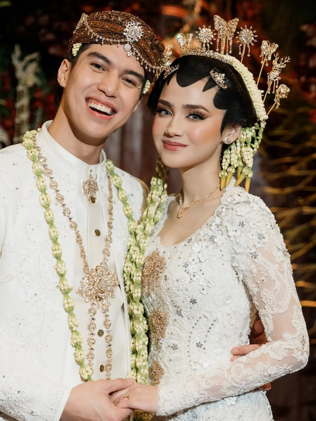 Anak Lelaki Ahmad Dhani & Maia Estianty Nikah, Mas Kahwin Mata Wang Pound & Cenderahati Kepingan Emas Raih Perhatian!