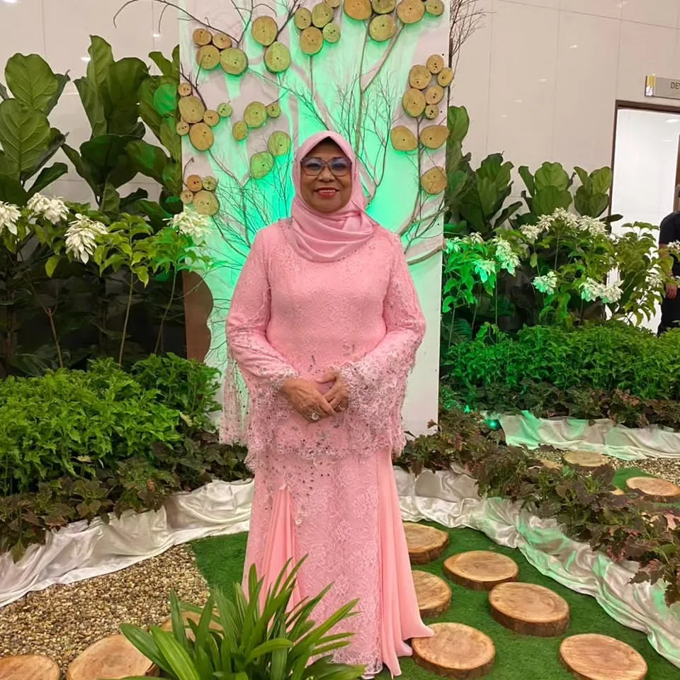 Sihat Usia 71 Tahun & Sambung PhD, Bekas Menteri KPWKM Dato’ Sri Rohani Abdul Karim Masih Ligat Berbakti Untuk Komuniti!