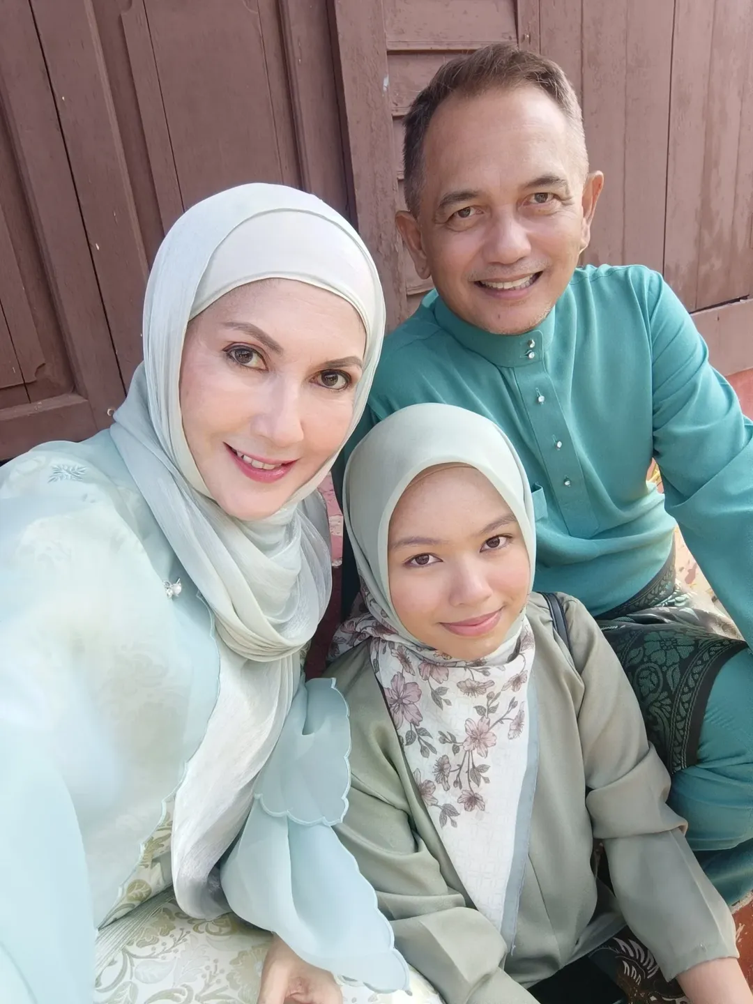 Wajah Anggun Zakiah Anas, Penampilan Figura Ini Dirindui & Sambutan Raya Bersama Bekas Personaliti TV Raih Tumpuan!