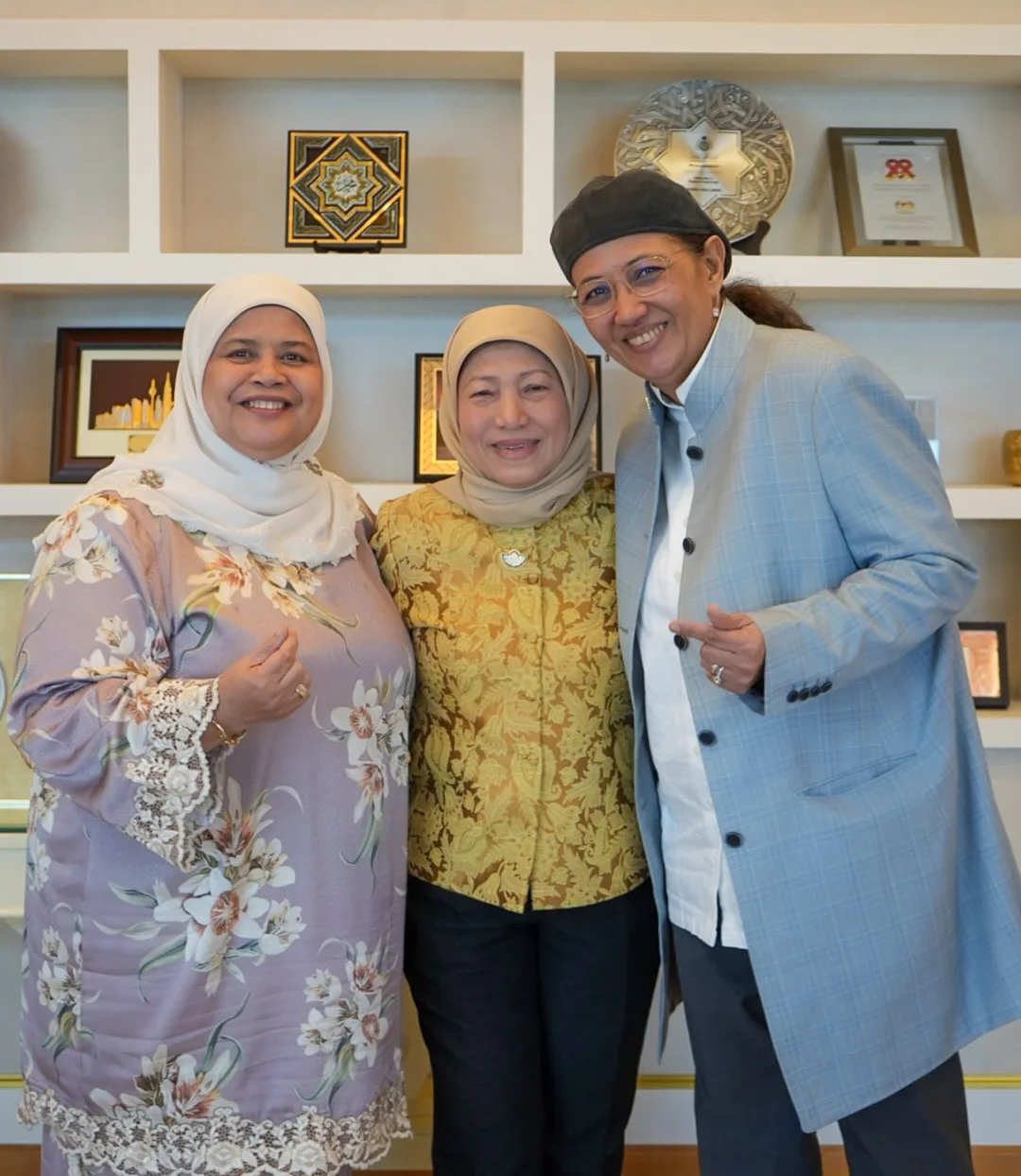 Sihat Usia 71 Tahun & Sambung PhD, Bekas Menteri KPWKM Dato’ Sri Rohani Abdul Karim Masih Ligat Berbakti Untuk Komuniti!