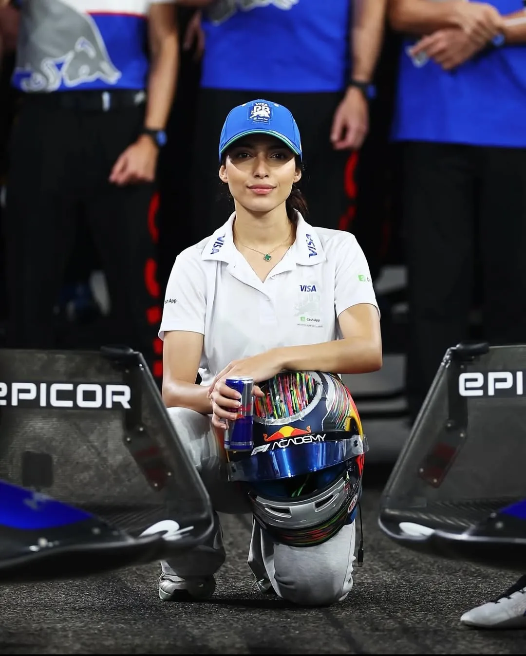 Amna Al Qubaisi, Pelumba Wanita UAE Pertama Pecah Rekod Dunia Permotoran Pada Usia 26!